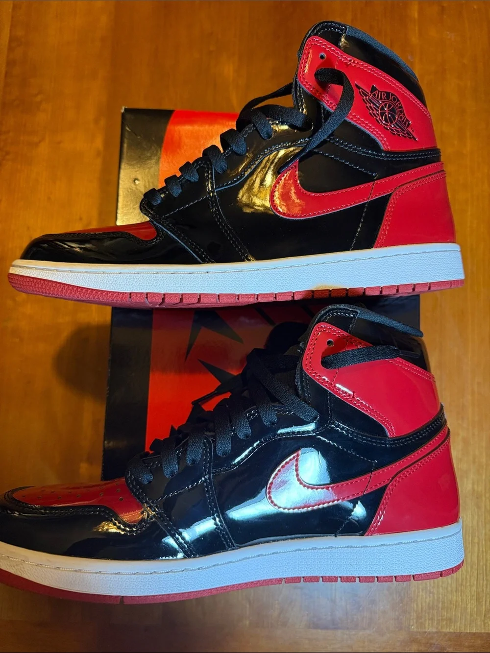 Air Jordan 1 Retro High OG Patent Bred Size 11 EUC